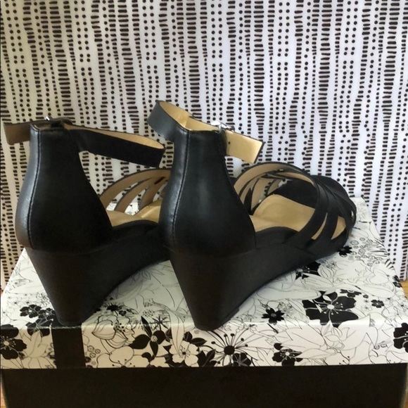 Chinese Laundry wedges S3 - Picture 3 of 4